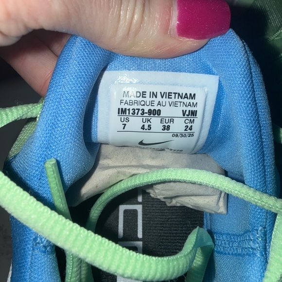 Nike woman’s custom Free Metcons Brand new never worn - Picture 6 of 9